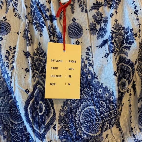 Raga Andrea off the shoulder top in M, NWT - Picture 8 of 8